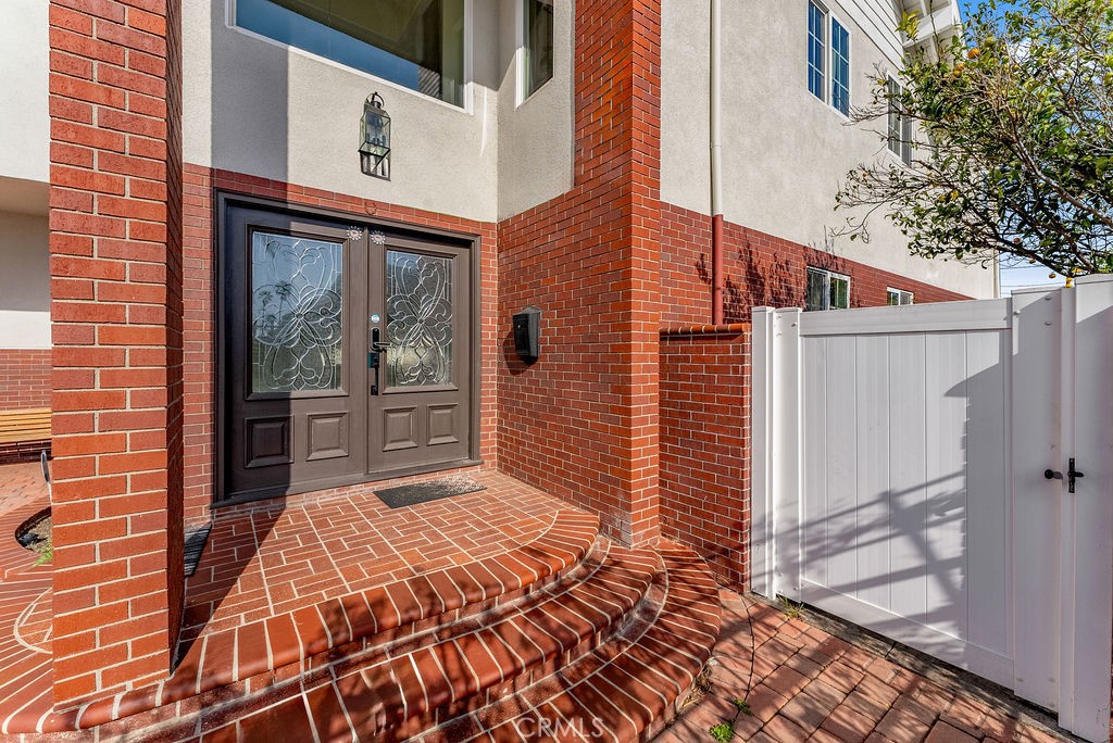 2500 Anabas Avenue Property Photo 3