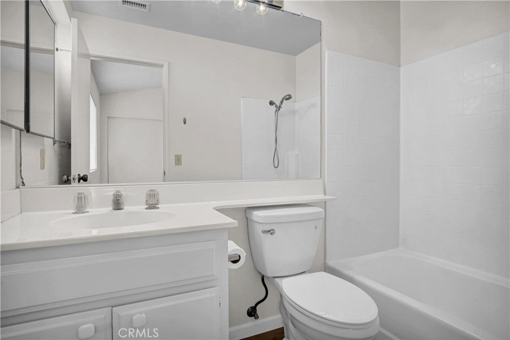 2800 Plaza Del Amo 484 Property Photo 12