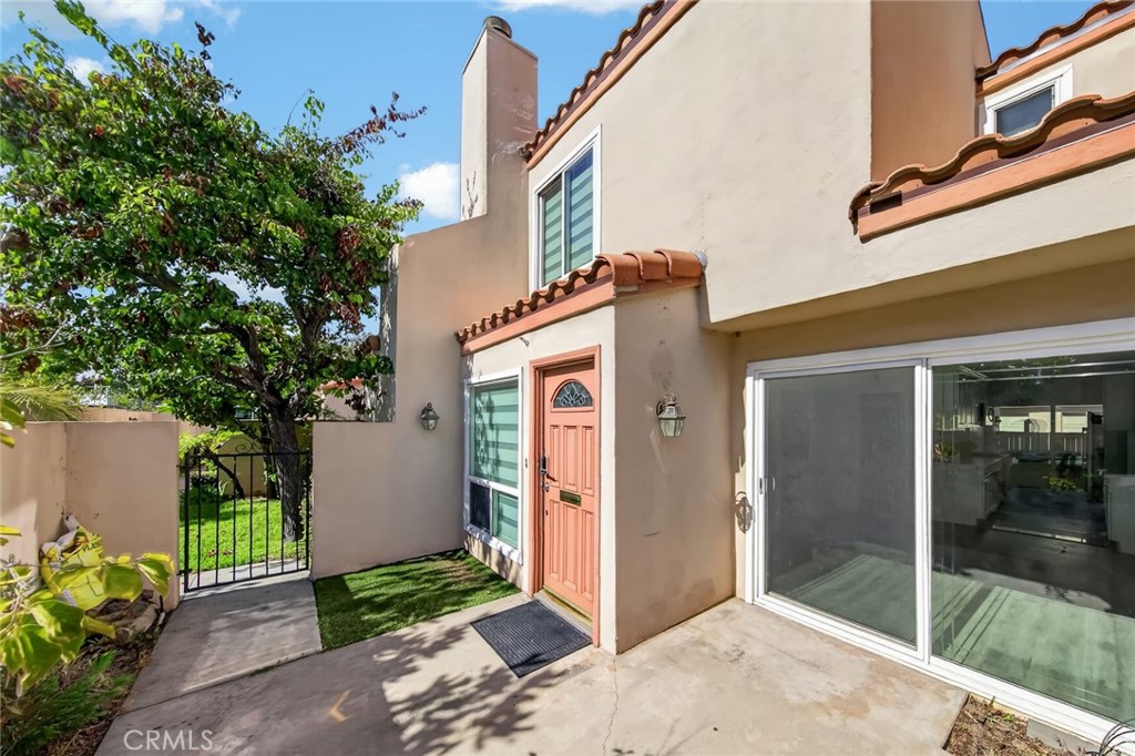 3442 Del Amo Blvd Property Photo 4
