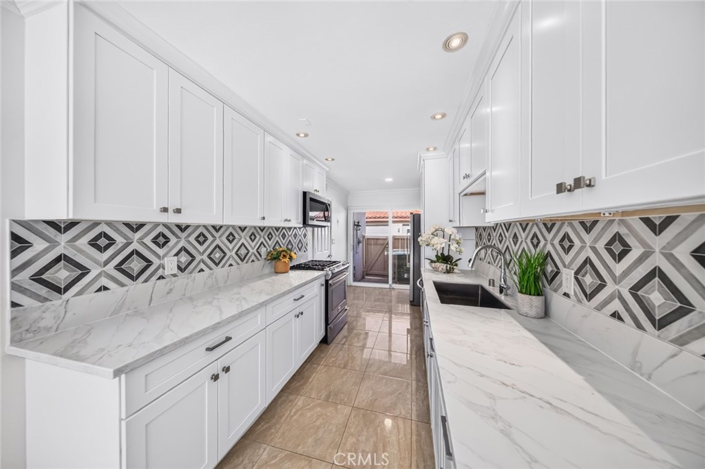 3442 Del Amo Blvd Property Photo 8