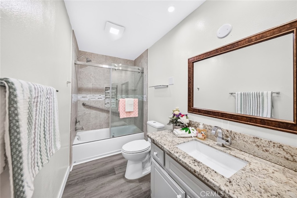 3442 Del Amo Blvd Property Photo 15