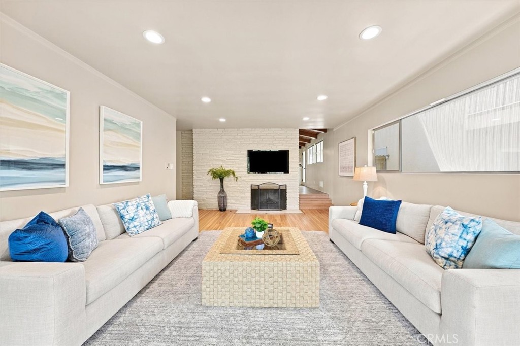 1621 Flower Avenue Property Photo 3