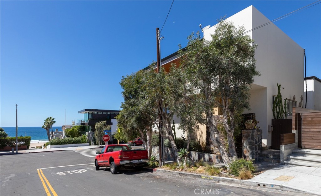201 5th Property Photo 3