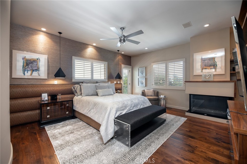201 5th Property Photo 7