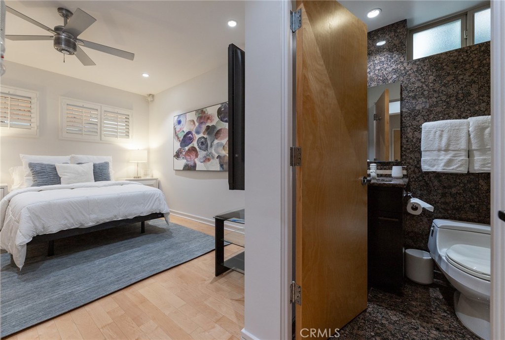 201 5th Property Photo 21