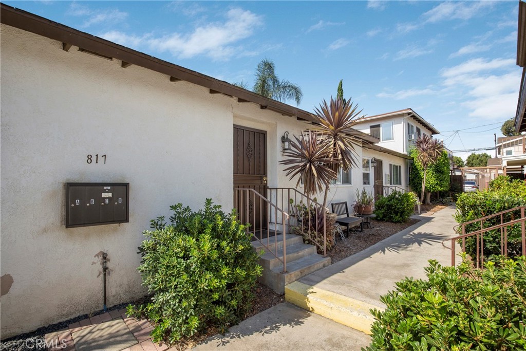 817 Mira Mar Property Photo 3