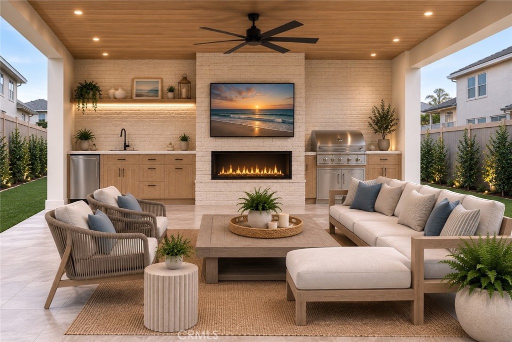 586 36th Property Photo 3