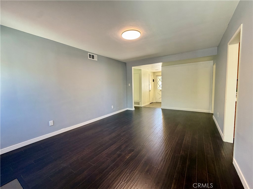 5225 Maricopa Street Property Photo 4