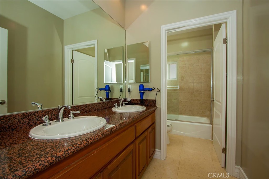 12108 S La Cienega Property Photo 16