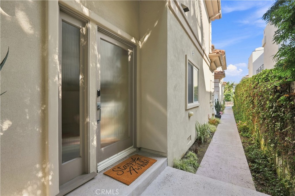 606 9th Property Photo 2