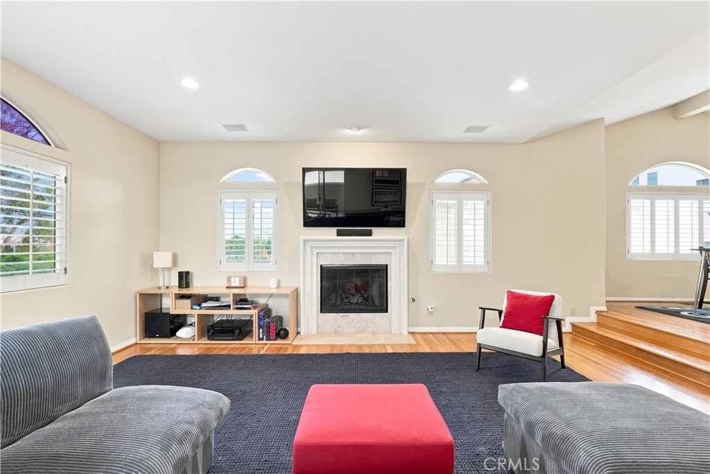 606 9th Property Photo 4