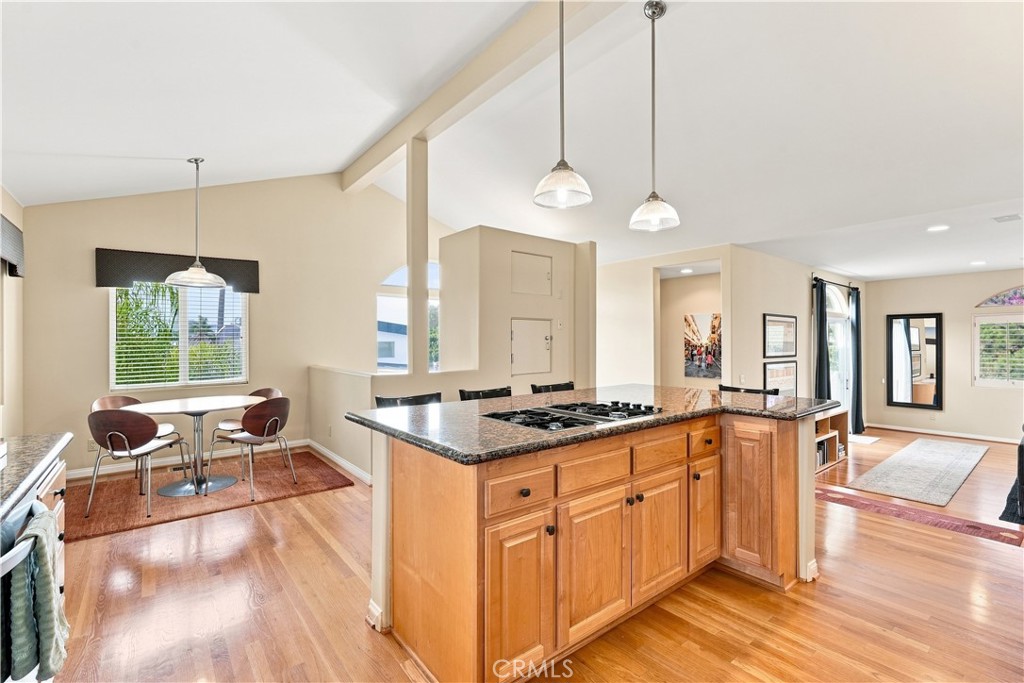 606 9th Property Photo 5