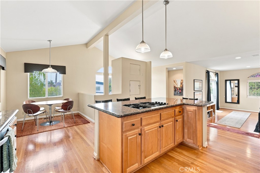 606 9th Property Photo 7