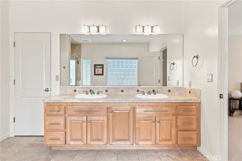 606 9th Property Photo 14
