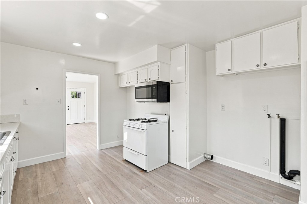4119 W 162nd Street Property Photo 4