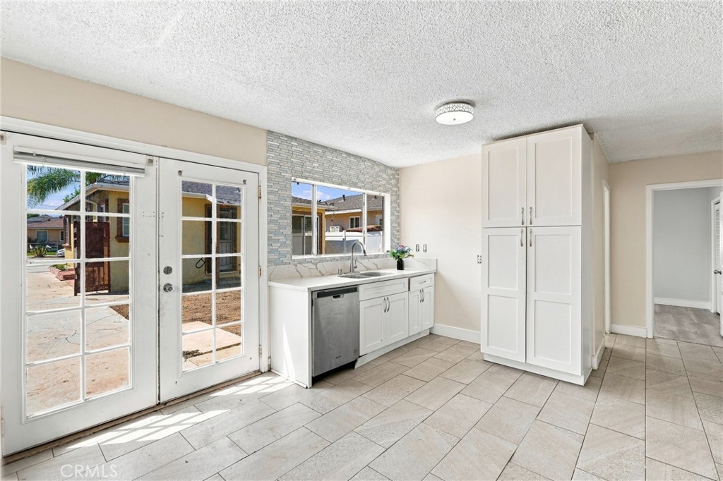 4119 W 162nd Street Property Photo 18