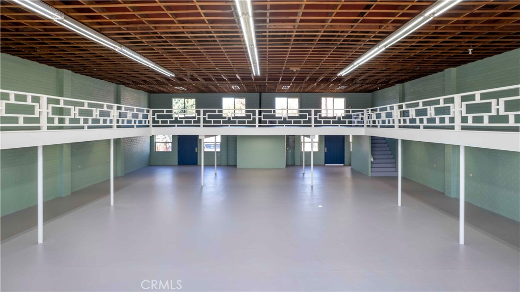 951 S La Brea Property Photo 16