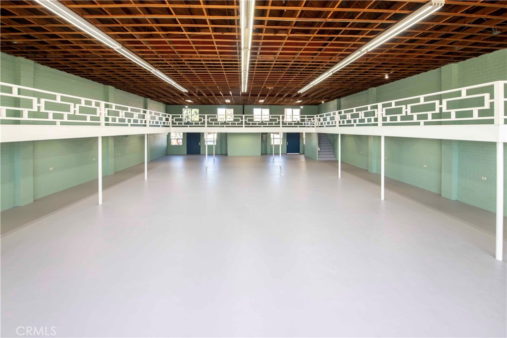 951 S La Brea Property Photo 19