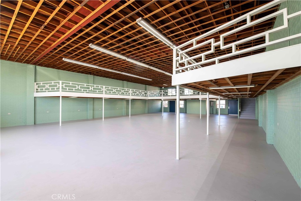 951 S La Brea Property Photo 20