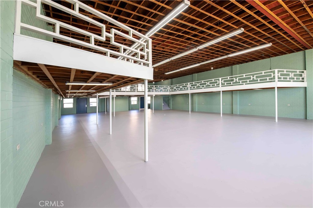 951 S La Brea Property Photo 21