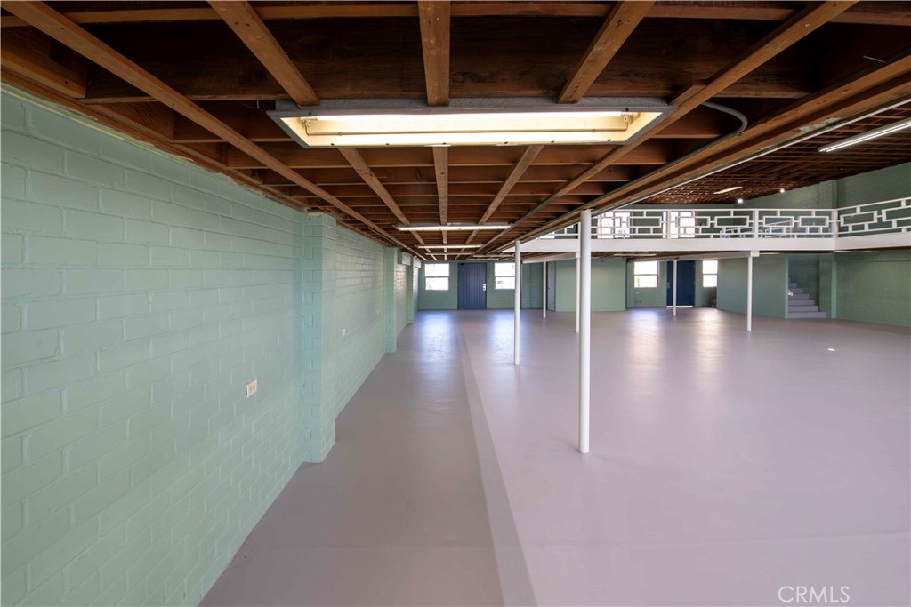 951 S La Brea Property Photo 22