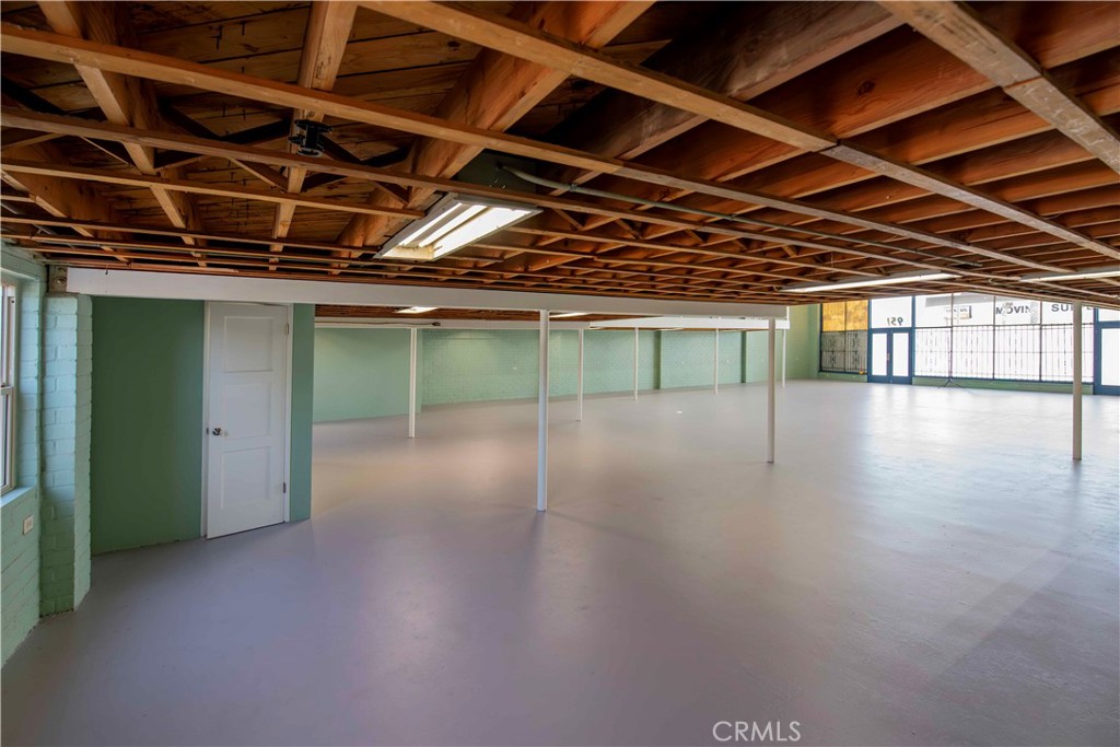 951 S La Brea Property Photo 26