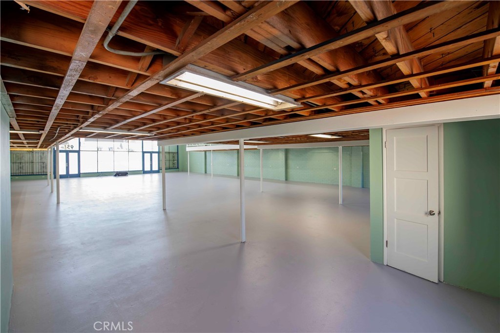 951 S La Brea Property Photo 27