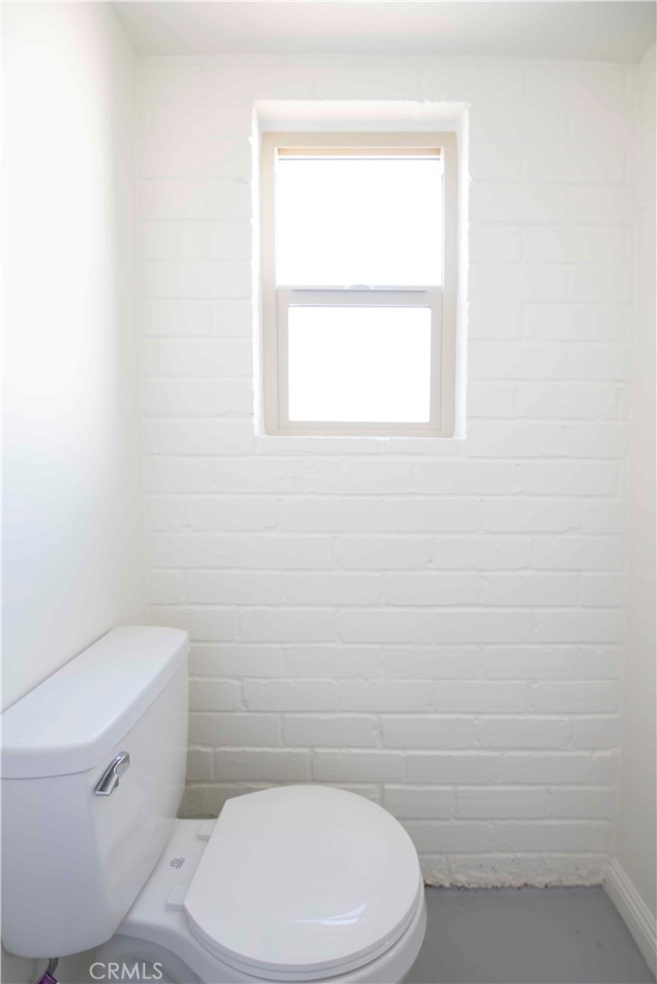 951 S La Brea Property Photo 31