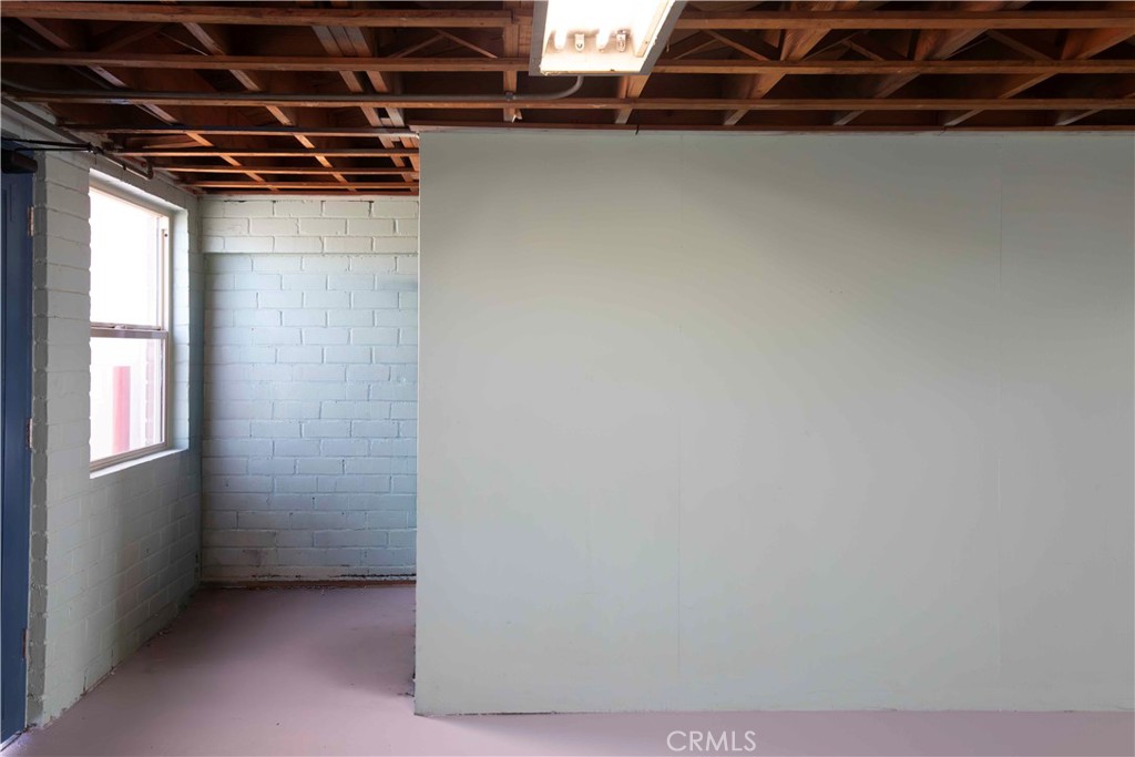 951 S La Brea Property Photo 34