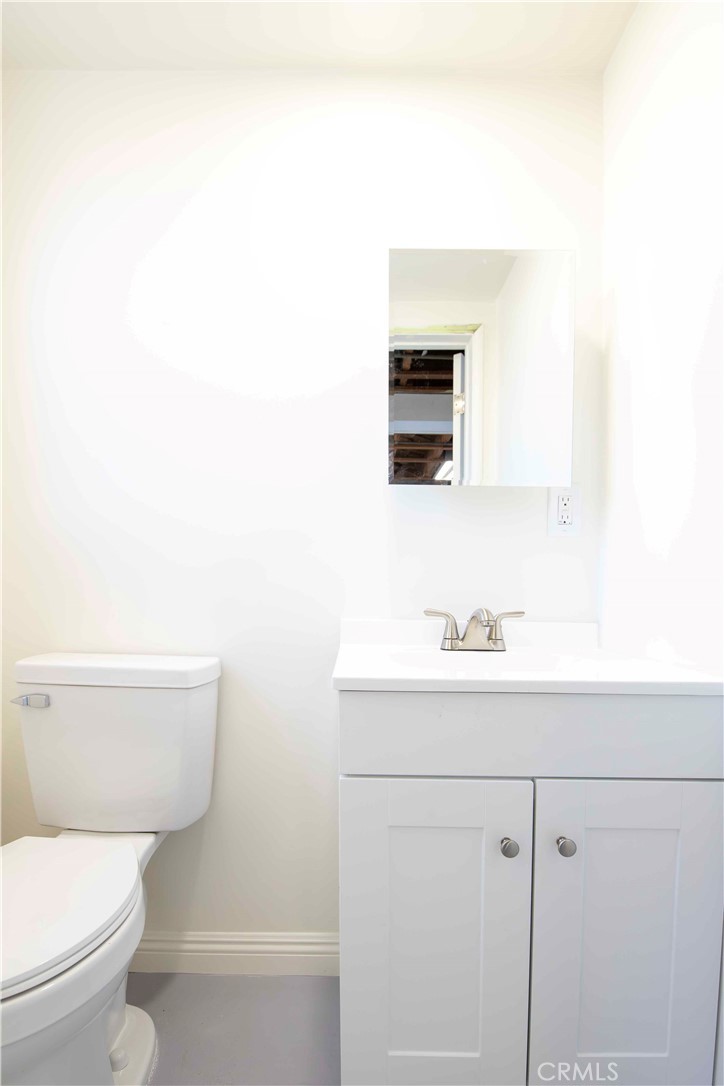 951 S La Brea Property Photo 40