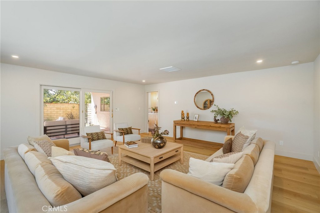 28630 Meadowmist Drive Property Photo 14