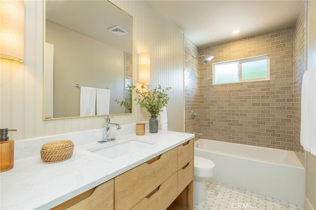 28630 Meadowmist Drive Property Photo 19
