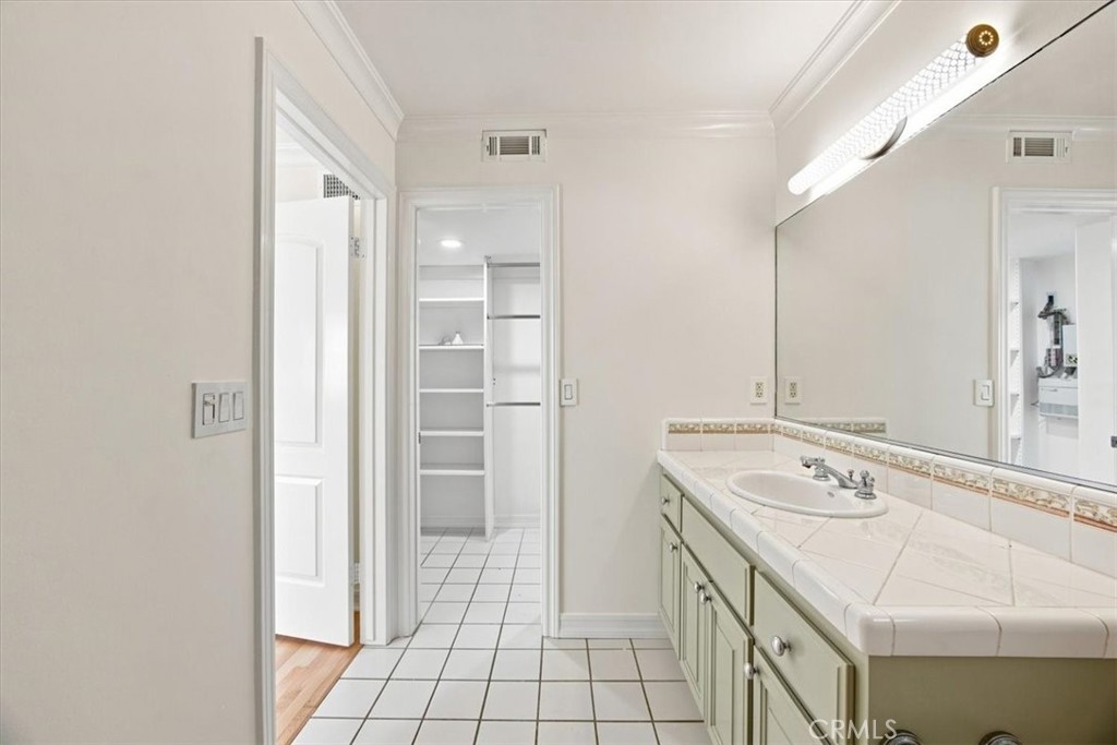 137 Lyndon Street Property Photo 27