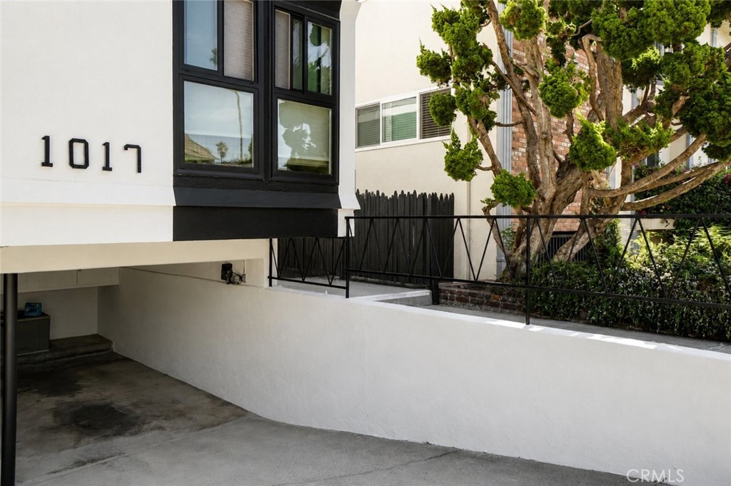1017 5th Property Photo 3
