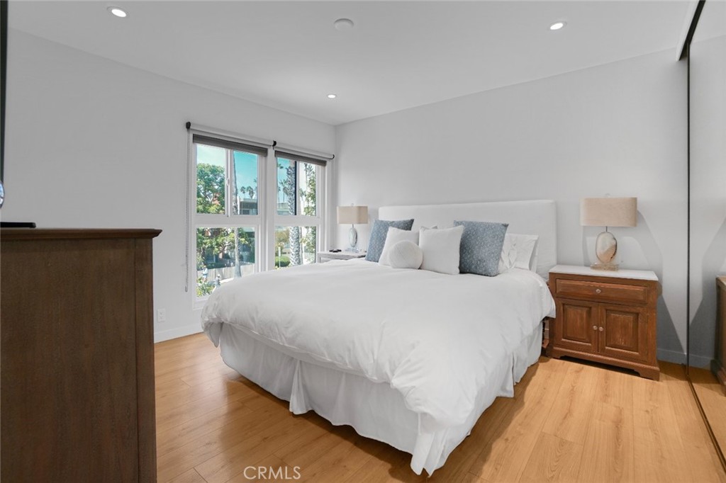 1017 5th Property Photo 27