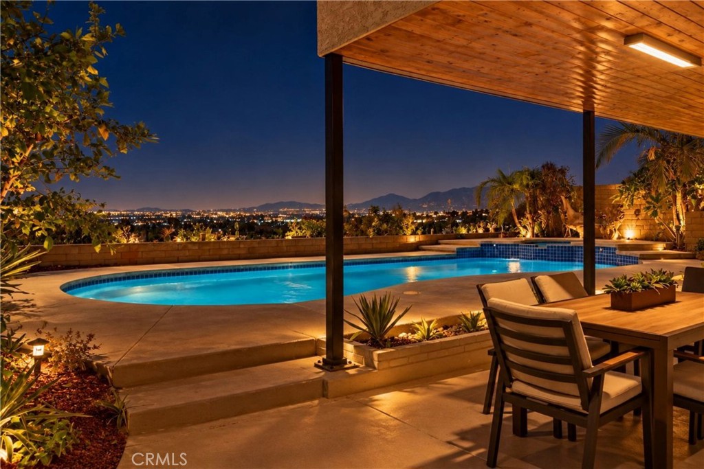 2641 Elena Property Photo 2