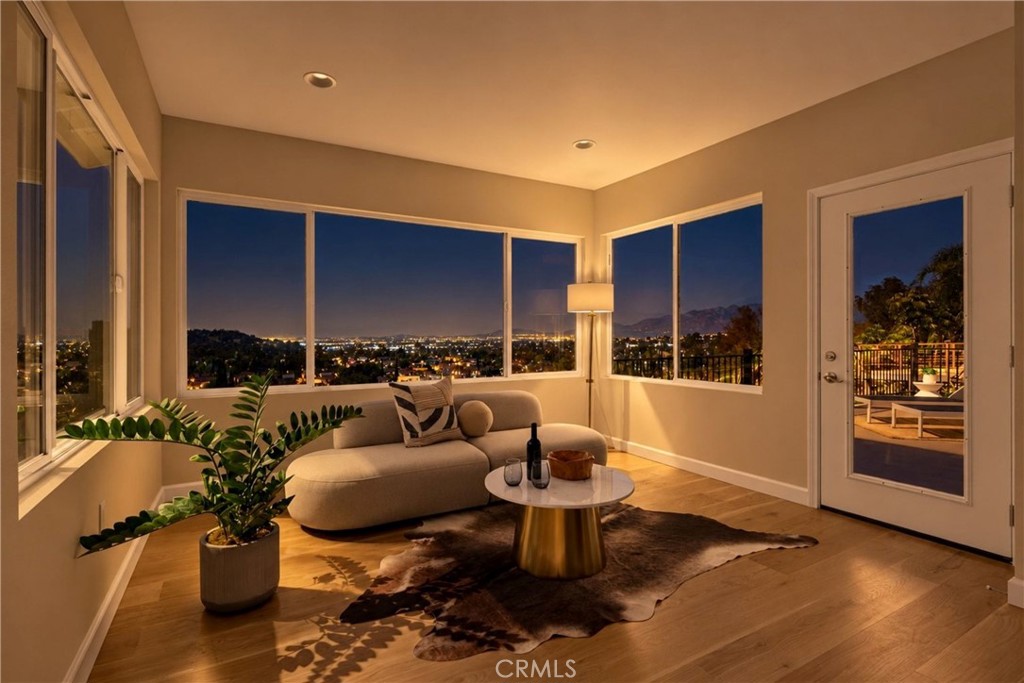 2641 Elena Property Photo 4