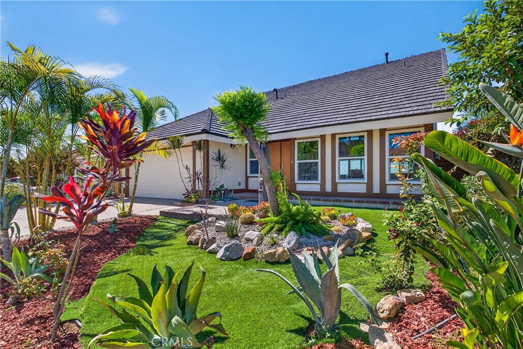 2641 Elena Property Photo 8