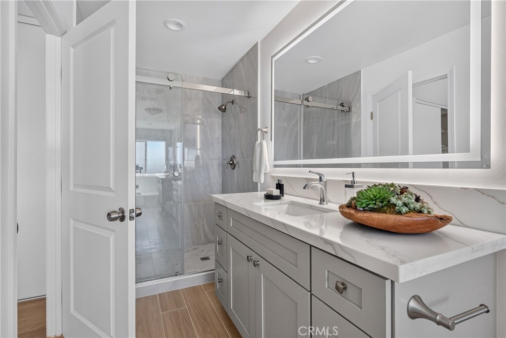 2641 Elena Property Photo 44