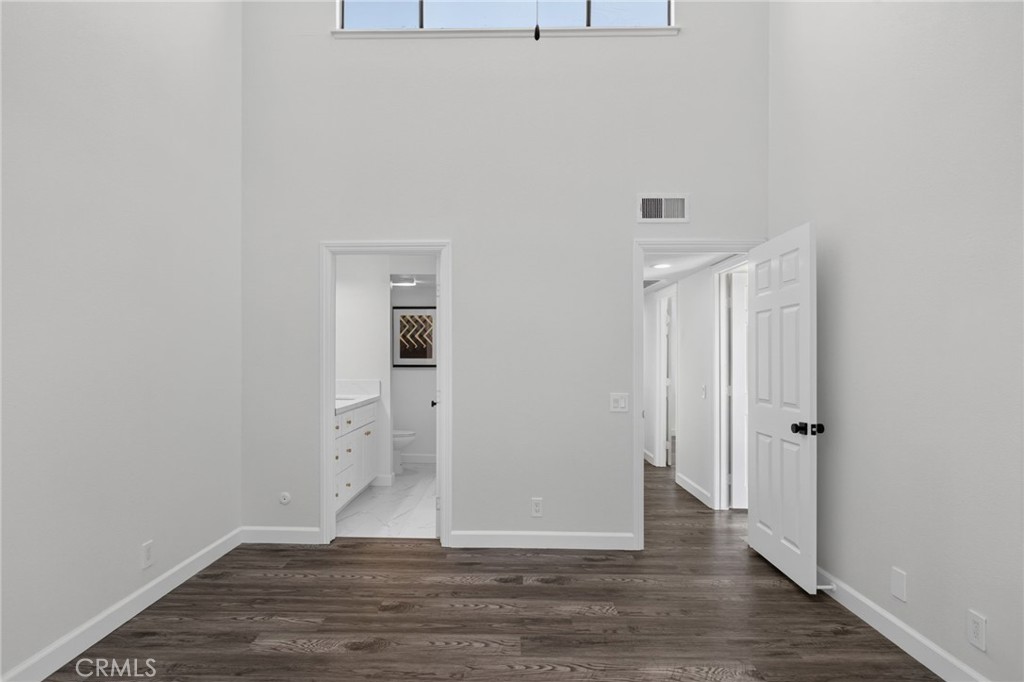 2917 Barrington Court Property Photo 33