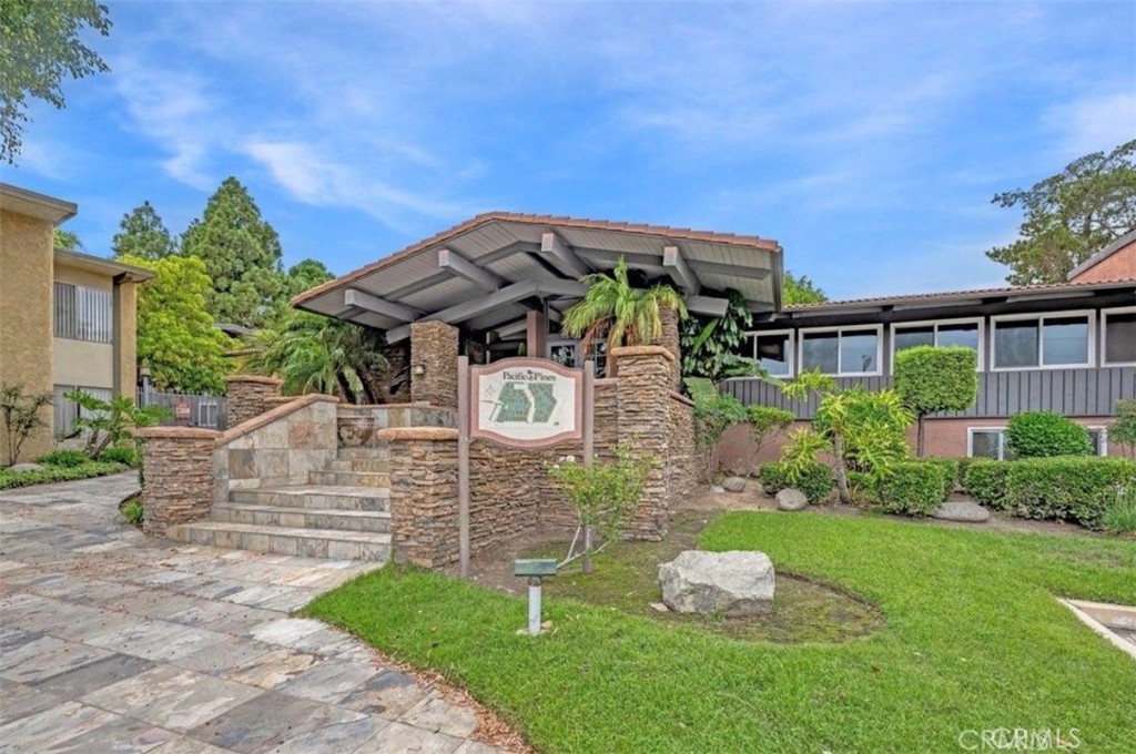 23310 Marigold Property Photo 1