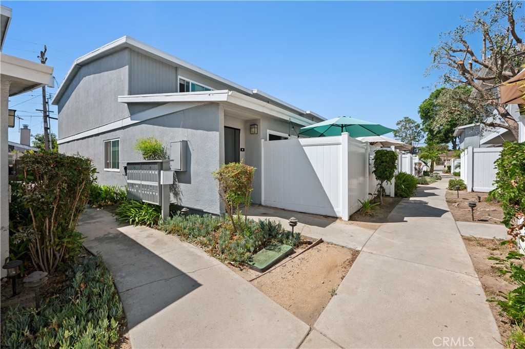 25018 Eshelman Avenue 4 Property Photo 2