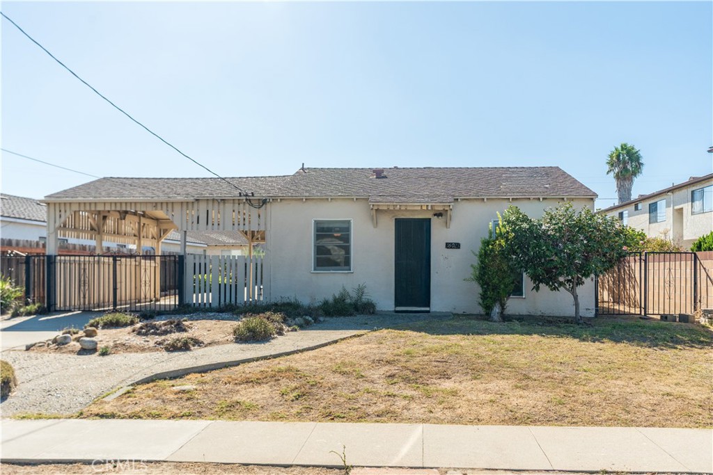 16023 S Manhattan Place Property Photo 2