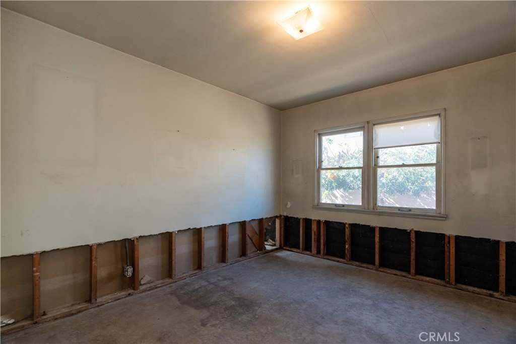 16023 S Manhattan Place Property Photo 10