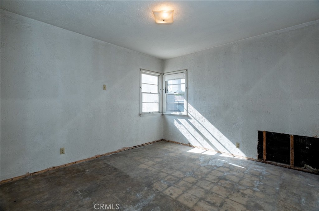 16023 S Manhattan Place Property Photo 15
