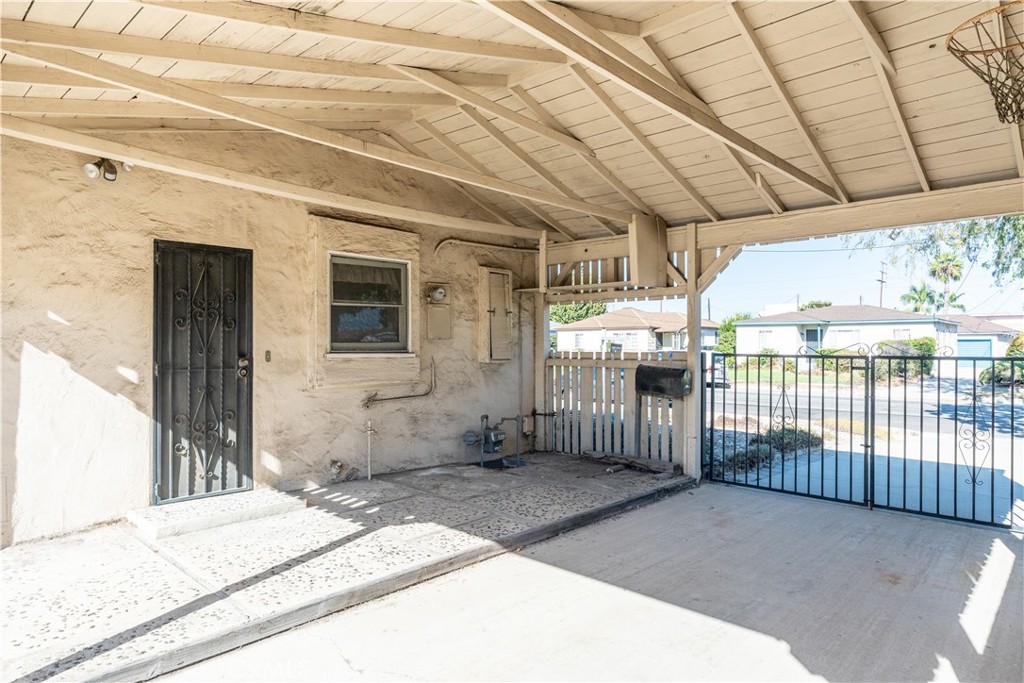 16023 S Manhattan Place Property Photo 20