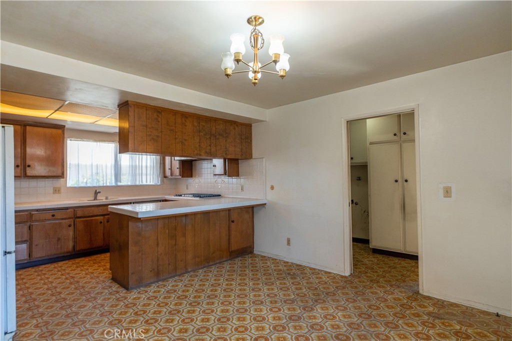 16023 S Manhattan Place Property Photo 26
