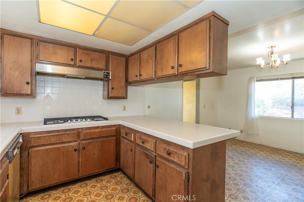 16023 S Manhattan Place Property Photo 30