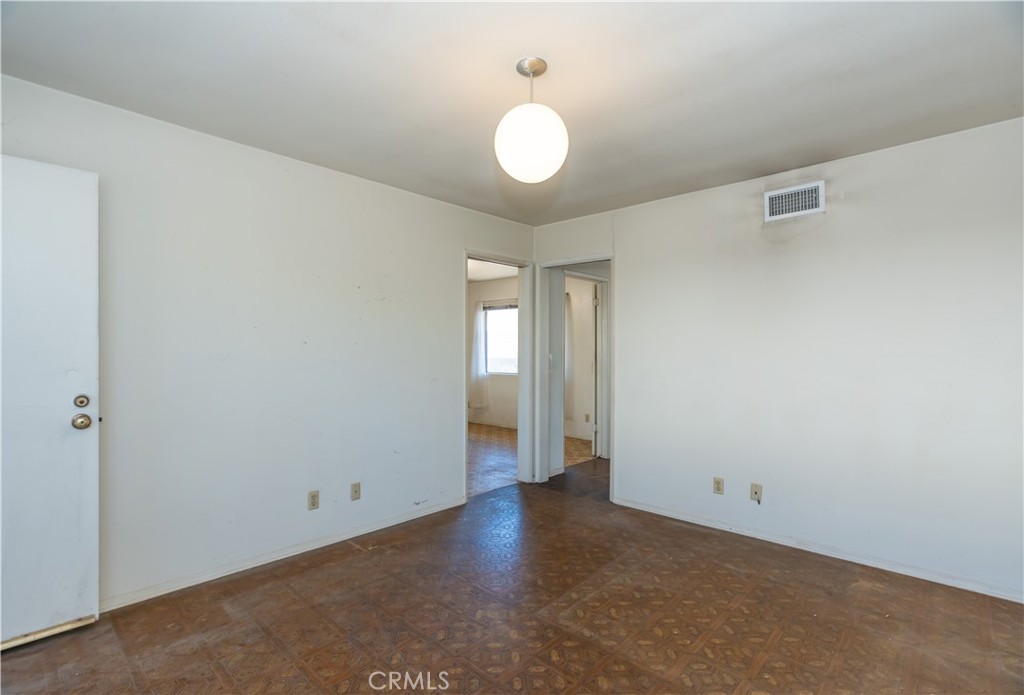 16023 S Manhattan Place Property Photo 33