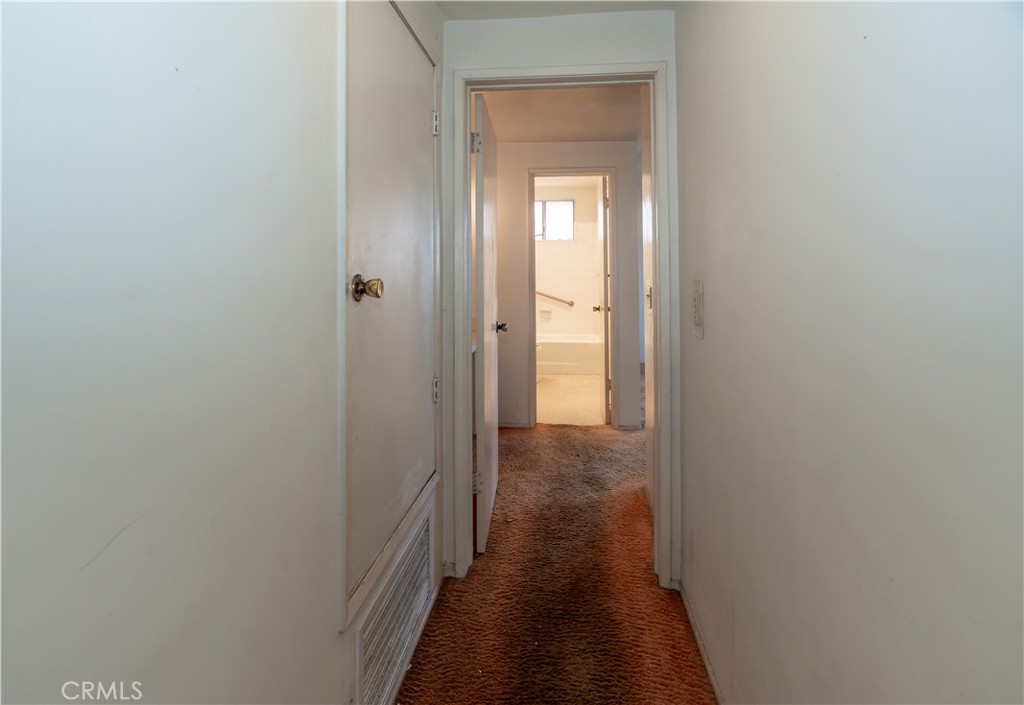 16023 S Manhattan Place Property Photo 43